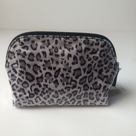 New Saks Fifth Avenue Leopard Print Travel Cosmetic Bag - Picture 2 of 9
